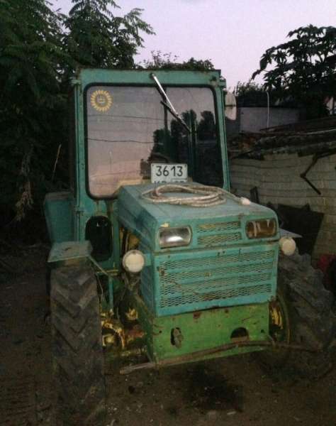 Трактор колесный. К 20 мини кировчанин