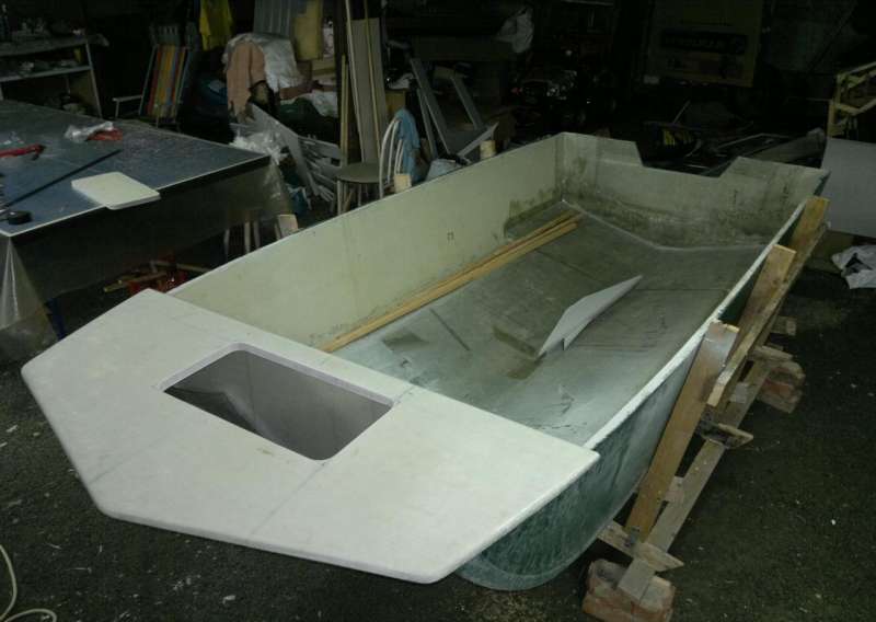 Лодка стеклопластиковая Кайман 340