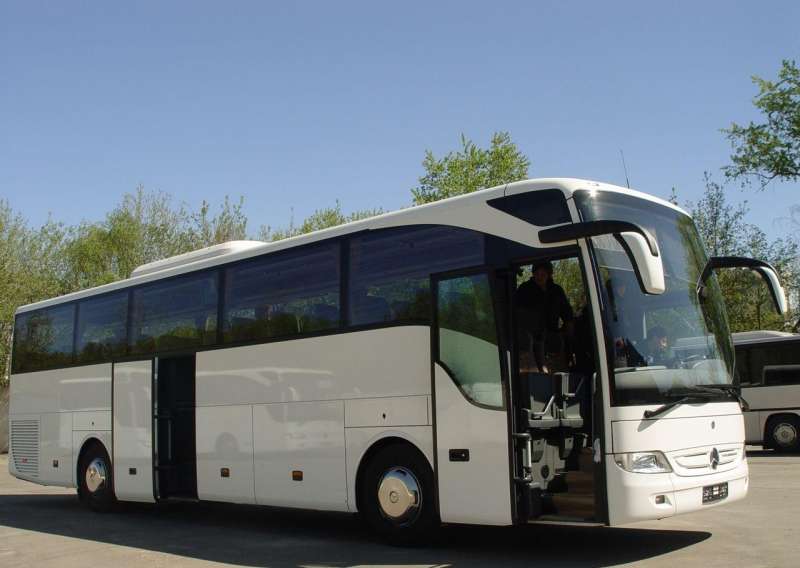 Автобус Мерседес Туризмо 48+1+1 мест