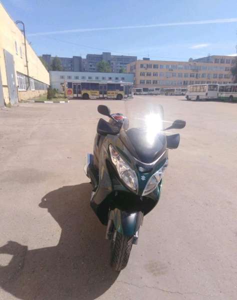 Скутер ярославль новый. Suzuki Skywave 400 k7.