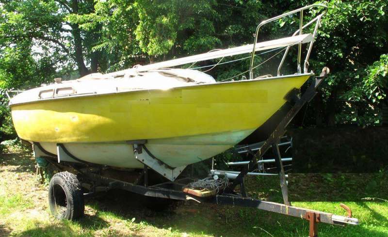 Парусная яхта 6 м с подъемным килем