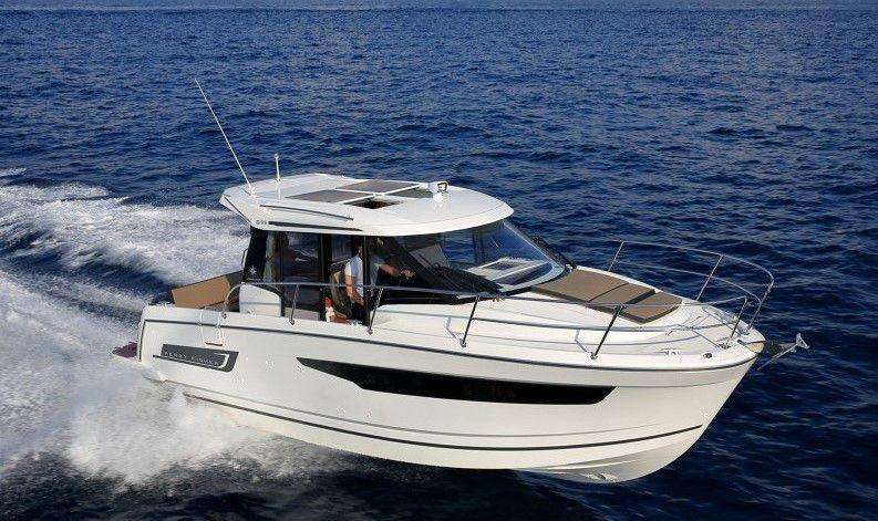 Катер Merry Fisher 895 Jeanneau
