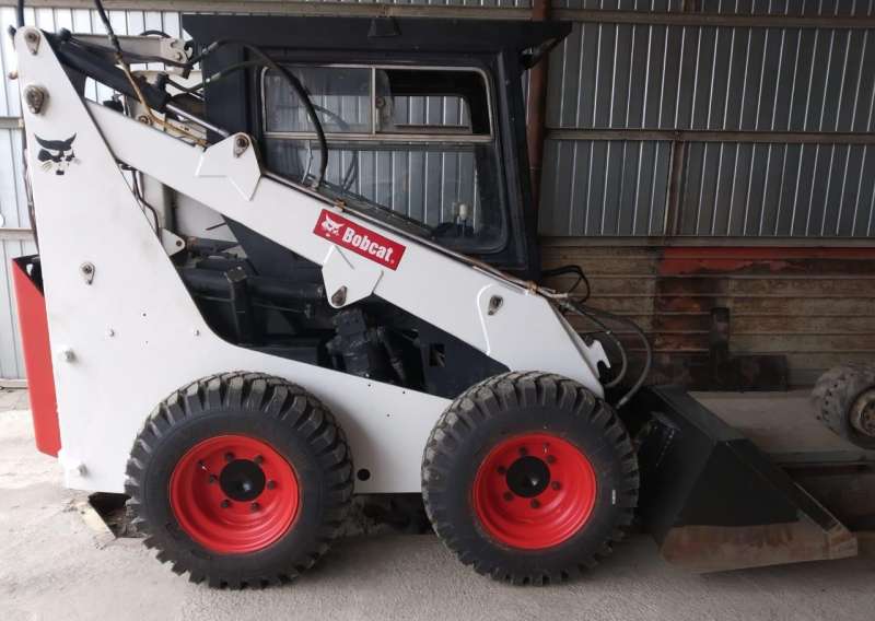 Два Погрузчика UNC 060 (Bobcat)