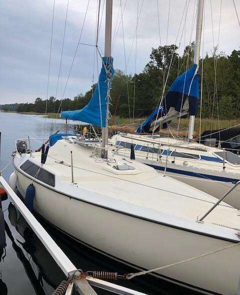 Продаю парусную яхту Maxi 77