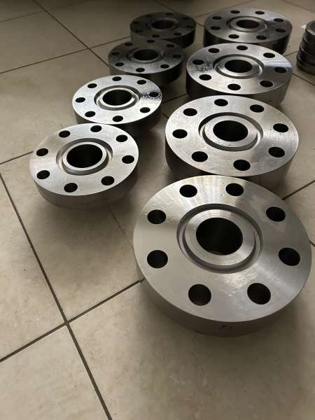 Фланцы воротниковые стальные 65х21 с D195мм и D245мм