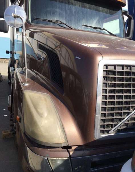 Volvo VNL 64T 2002 год