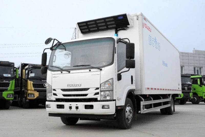 Рефрижератор Isuzu 700P 4x2 с ХОУ