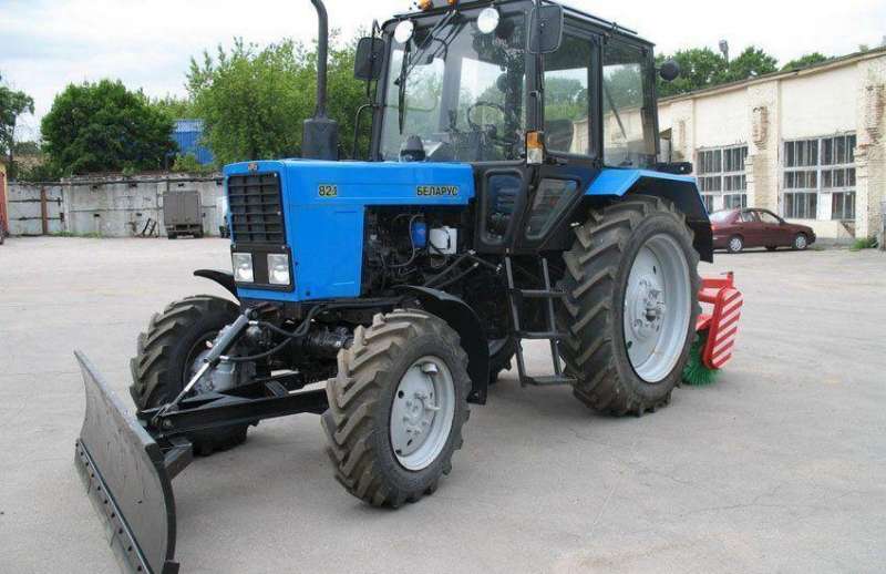 Машина коммунальная мтз Беларус 82.1