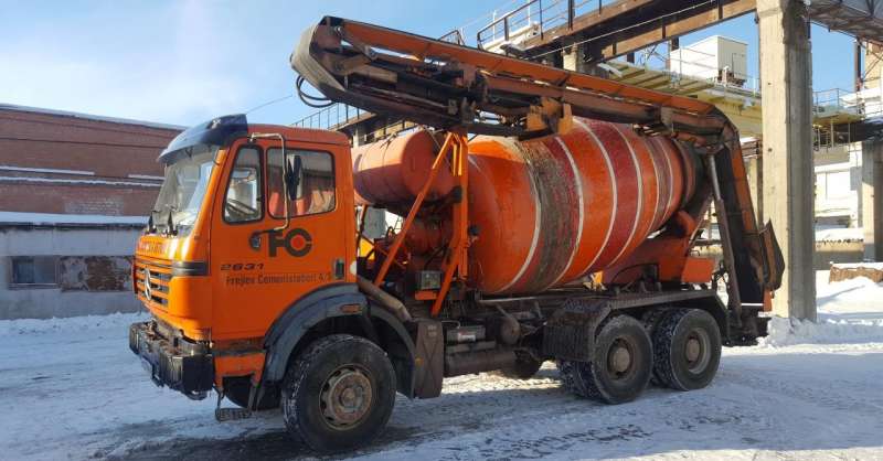 Mercedes 2631, 6х4, бетоноподатчик
