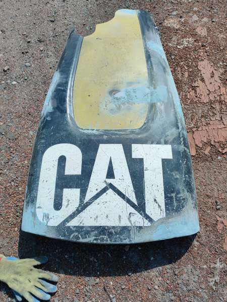 Ремонт капотов из стекловолокна, для тракторов, в СПБ