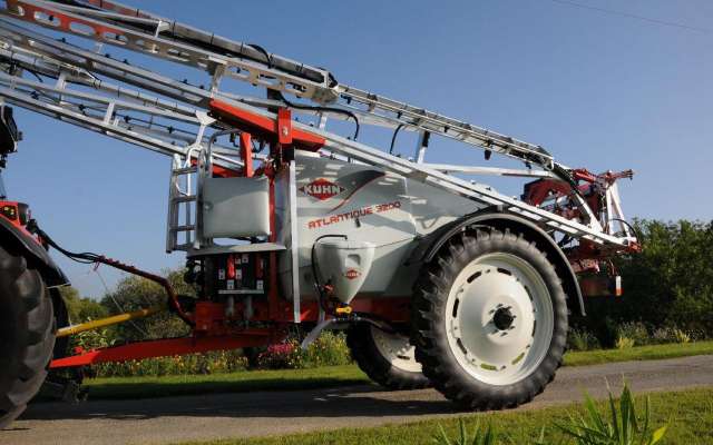 Kuhn Опрыскиватель Atlantique 3200L