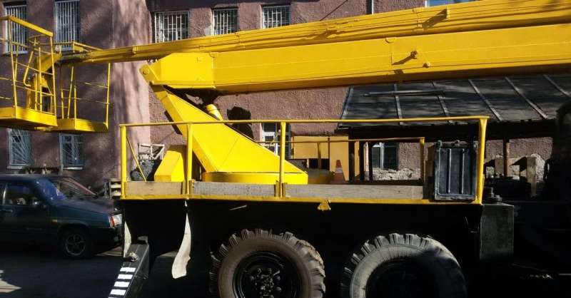 Автовышка вс-22 на базе ЗИЛ 131