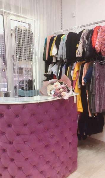 Рейл в шоу руме