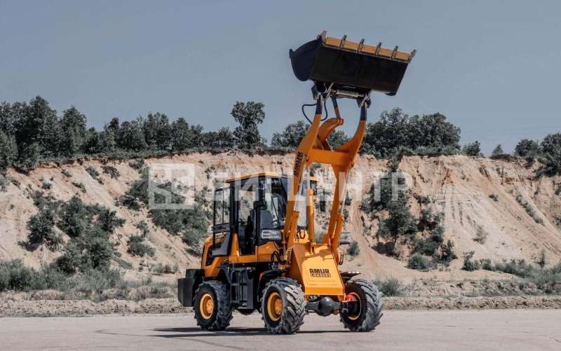 Фронтальный погрузчик Amur DK620M, 2022