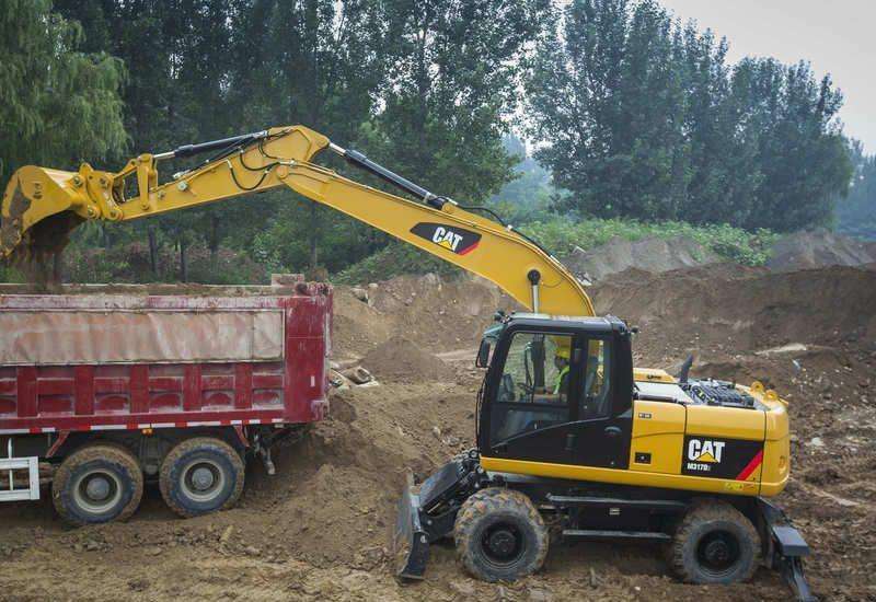 Колёсный экскаватор Caterpillar M317D2 2019
