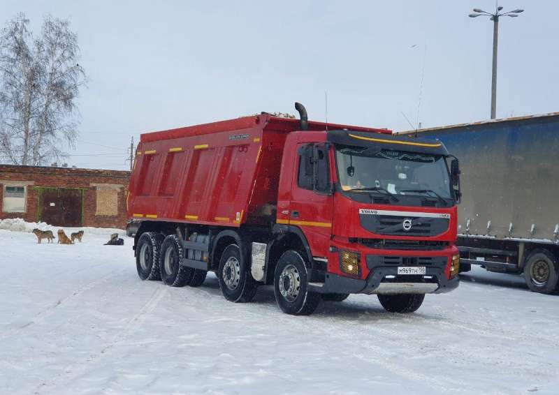 Самосвал вольво 8х4 фото