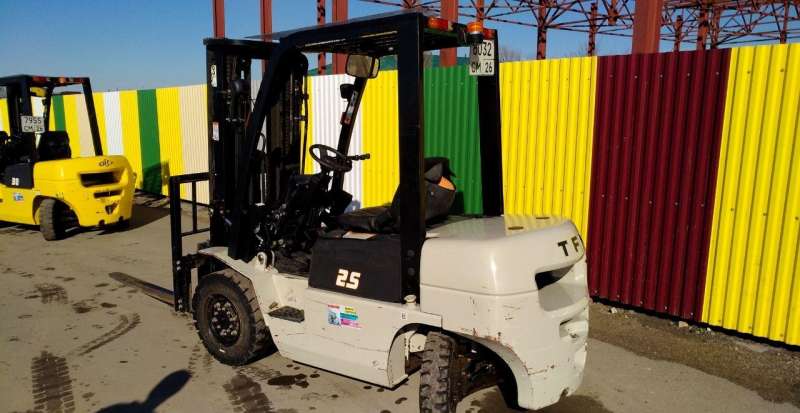 Вилочный погрузчик TFN cpcd25-AG2