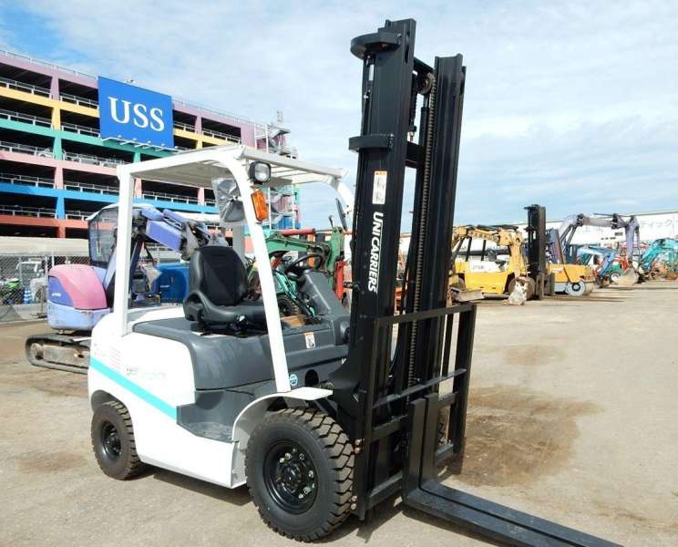 Вилочный погрузчик Unicarriers FD15T14, 2000