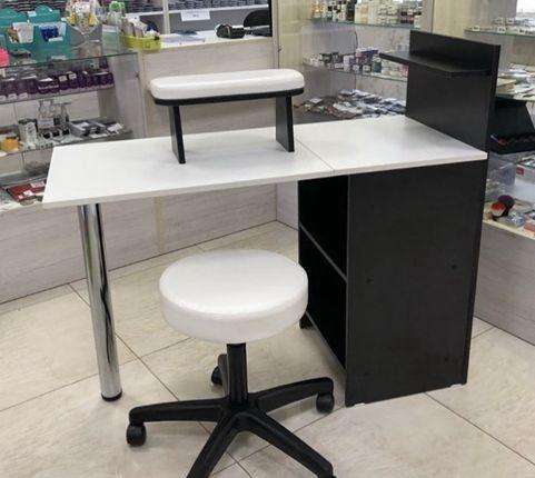 Маникюрный стол № 1