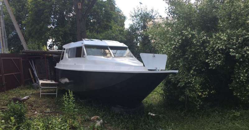 Новый катер Гольфстрим 8,6 м под подвесной двигате