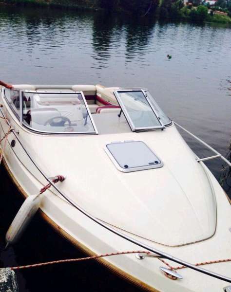 Катер Maxum 2000 SCL