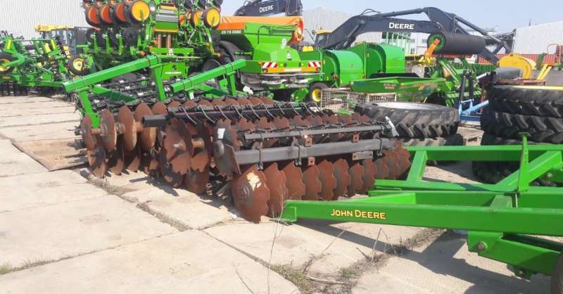 Дисковая борона John Deere 637