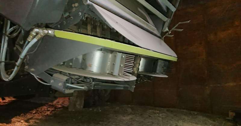 Зерноуборочный комбайн Claas Lexion 560 с жаткой