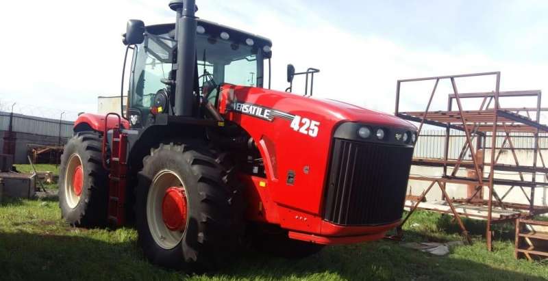 Трактор Versatile 425