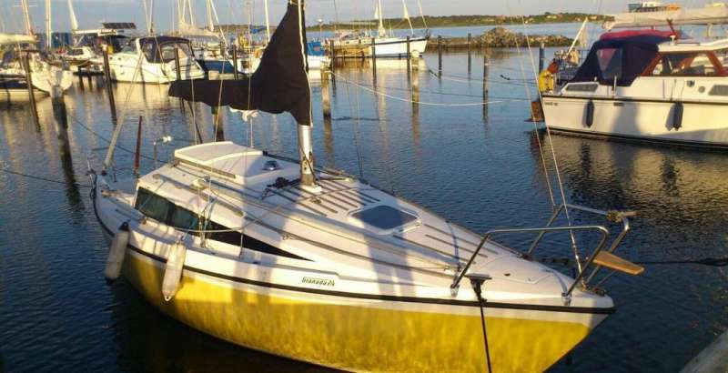 Яхта парусная Granada 24