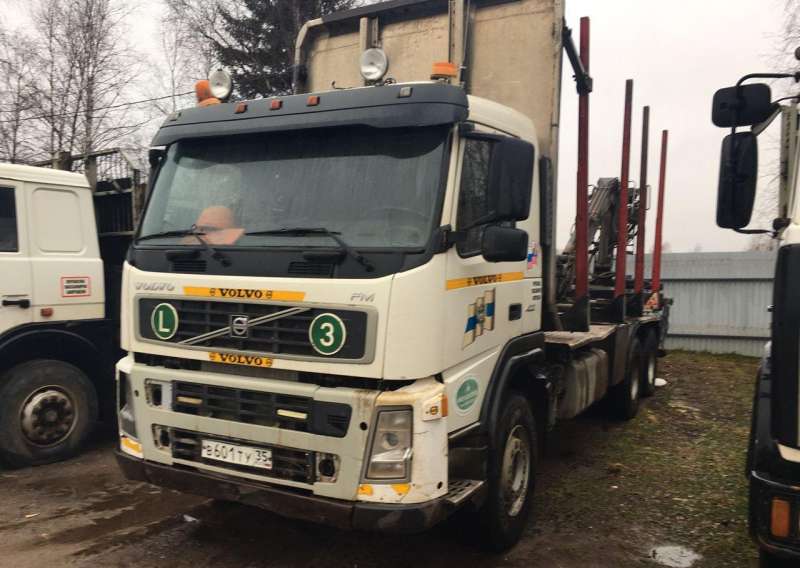 Сортиментовоз Volvo, 2007 г., с кму и прицепом