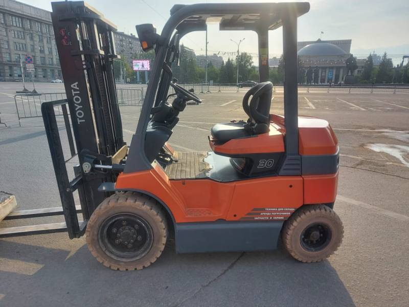 Аренда Электропогрузчиков (от 1,5 до 3 тонн )