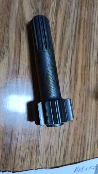 Вал бортового редуктора хода Kubota KX161