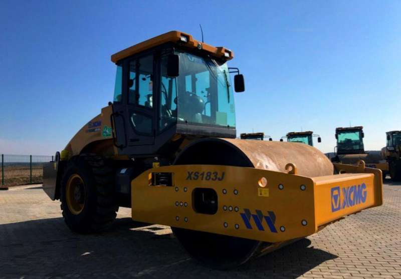 Грунтовой Каток xcmg XS183J новый