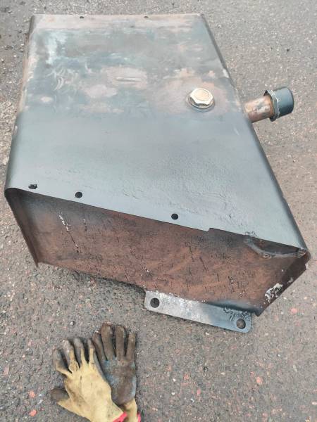 Ремонт гидробаков для спецтехники в СПБ