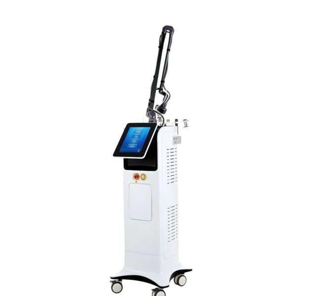 Новый фракционный CO2 лазер adss FG900S