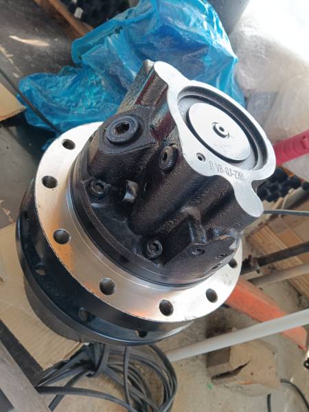 Редуктор хода мини погрузчика Caterpillar