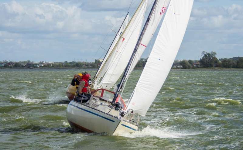 Яхта парусная Facil 26