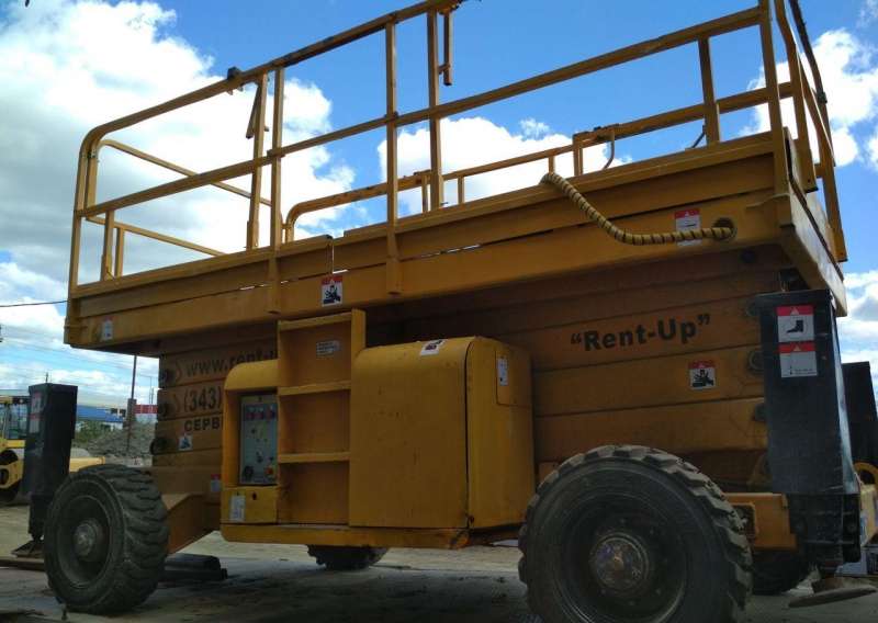 Дизельный ножничный подъемник Haulotte H15SX