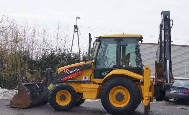 Экскаватор-погрузчик Volvo BL 71 2007