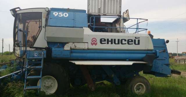Зерноуборочный Комбайн "Енисей-950"