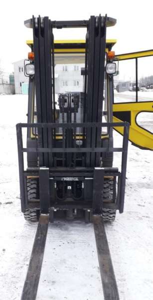 Новый Дизельный погрузчик komatsu FD15T-21