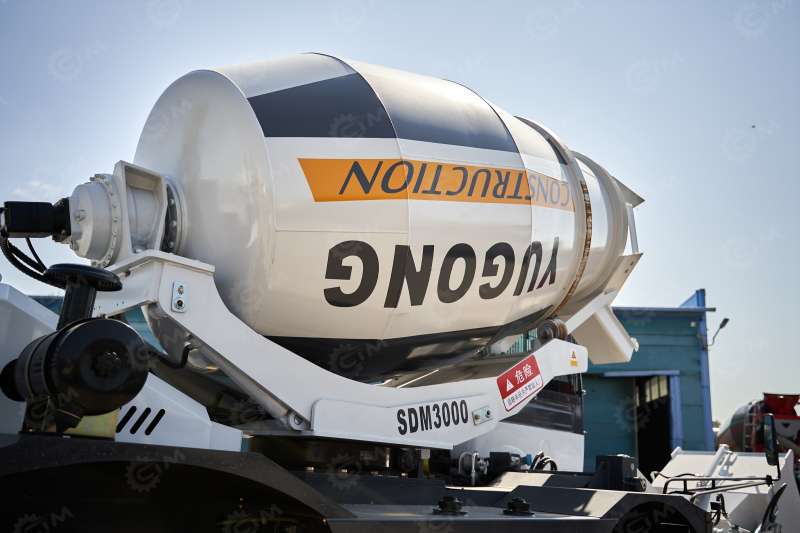 Самозагружающий Yugong SDM3000 етоносмеситель