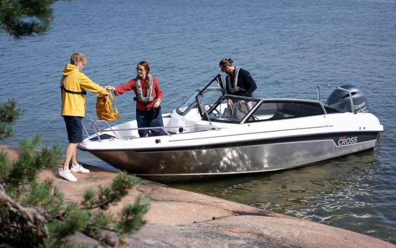 Катер Yamarin Cross 64BR