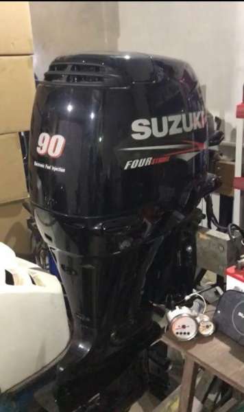 Suzuki DF90