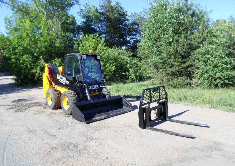 Мини- погрузчик JCB- 225