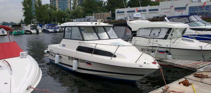 Катер bayliner 222 Classic Hardtop