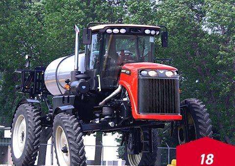 Cамоходный опрыскиватель Версатайл SX275