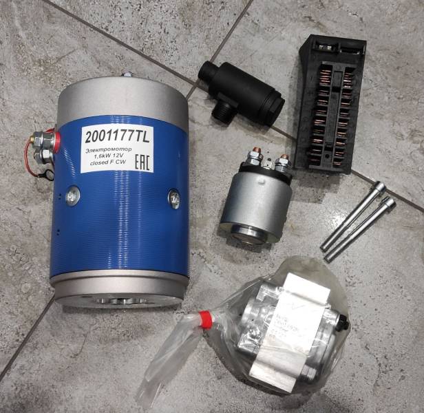 Электромотор гидростанции. Гидроборт, штабелер