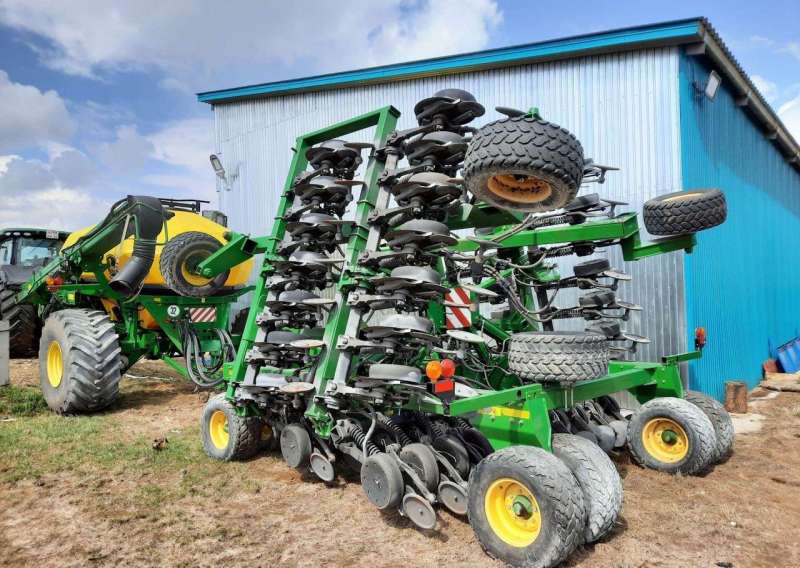 Посевной комплекс Джон Дир John Deere 1890 + 1910