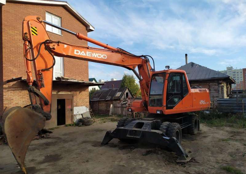 Продам колесный экскаватор Doosan 170w 2000 г.в